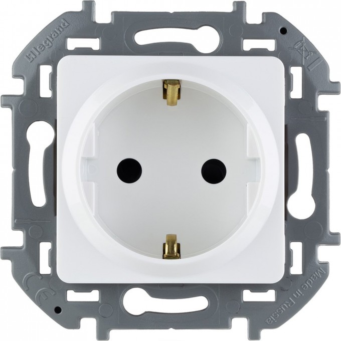 Розетка LEGRAND INSPIRIA 2К+З со шторками немецкий стандарт 16 А 250 В белый 673730 Розетка LEGRAND INSPIRIA 2К+З со шторками немецкий стандарт 16 А 250 В белый 673730