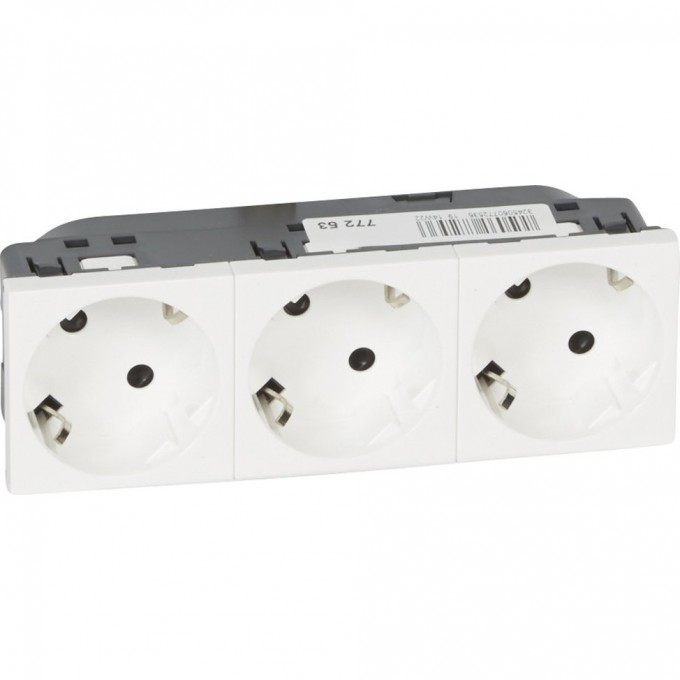 Розетка LEGRAND Mosaic 3Х2К+З под углом 45°, белый 77253 Розетка LEGRAND Mosaic 3Х2К+З под углом 45°, белый 77253